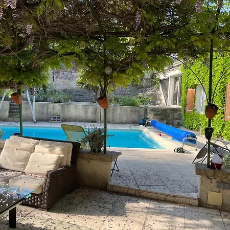 Hotes Chez Chris