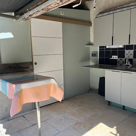 Hotes Chez Chris Bed & Breakfast Roquemaure (Gard)