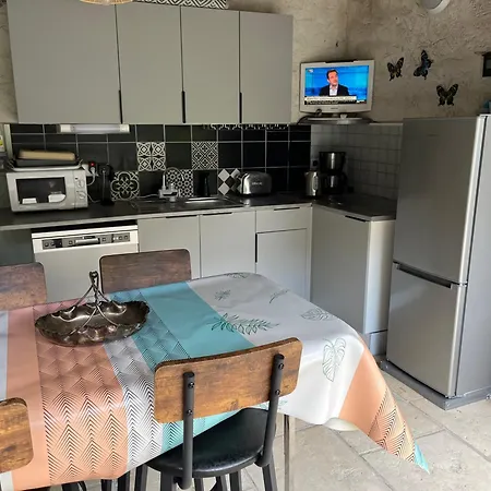 Hotes Chez Chris Roquemaure (Gard)